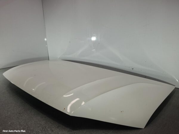 2019 VOLKSWAGEN CRAFTER Bonnet
