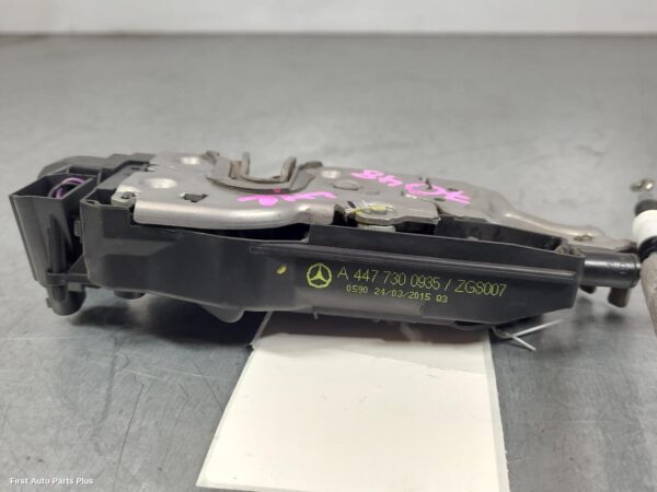 2016 MERCEDES VITO Door/Boot/Gate Lock