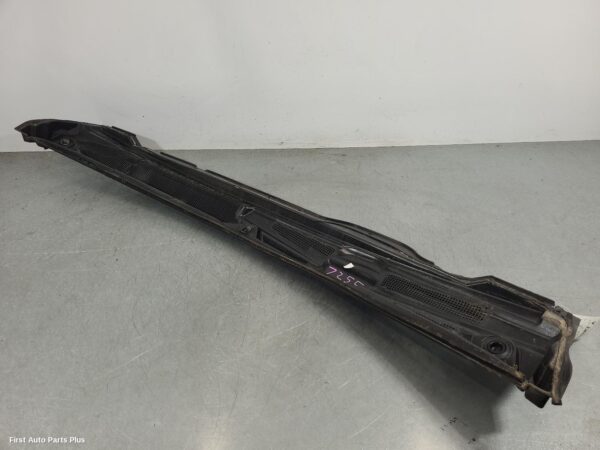 2022 RAM 1500 Plenum Chamber