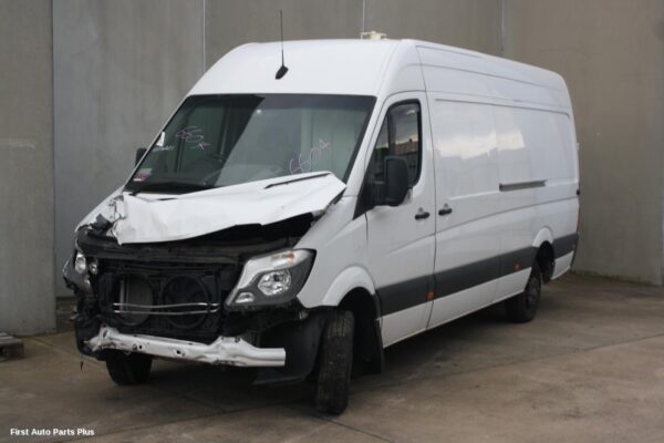 2018 MERCEDES SPRINTER Antenna