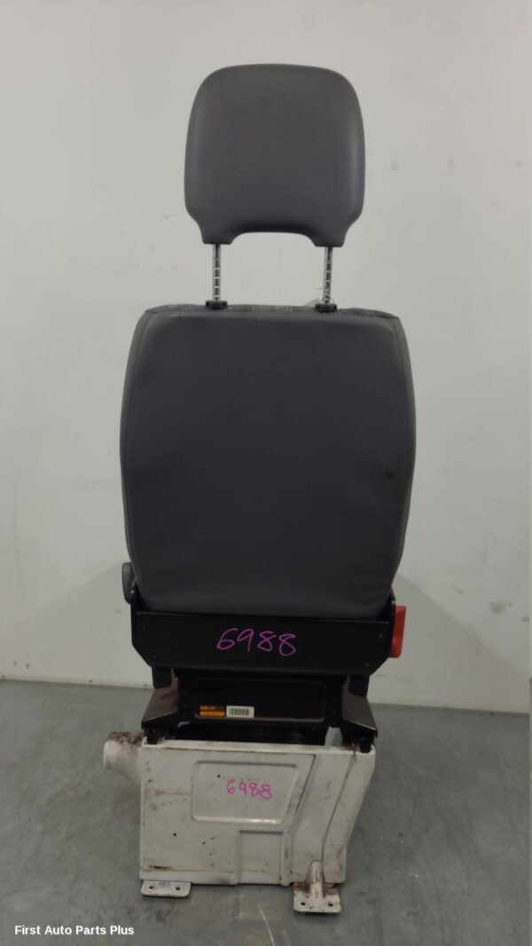 2004 MERCEDES SPRINTER Front Seat