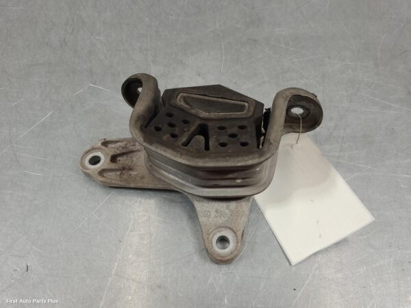 2021 VOLKSWAGEN TRANSPORTER Mount