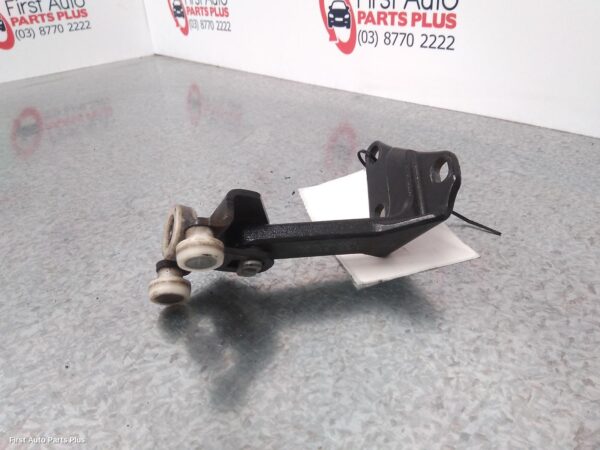 2017 MERCEDES SPRINTER Door Hinge/Runner