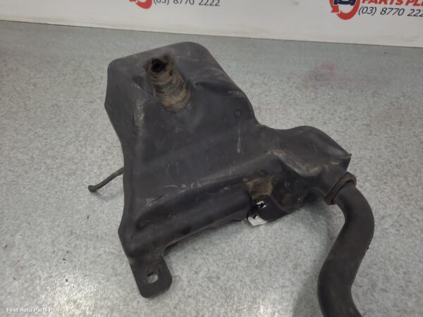 2016 MERCEDES VITO Washer Bottle