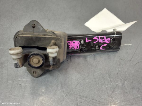 2018 RENAULT MASTER Door Hinge/Runner