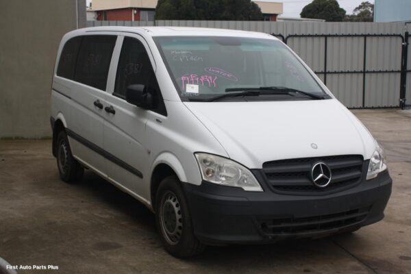 2013 MERCEDES VITO Oil Pan/Sump