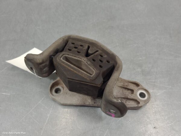2021 VOLKSWAGEN TRANSPORTER Mount