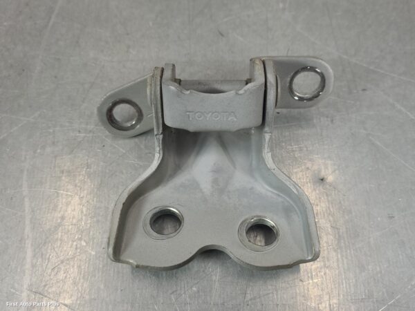 2010 TOYOTA HILUX Door Hinge/Runner