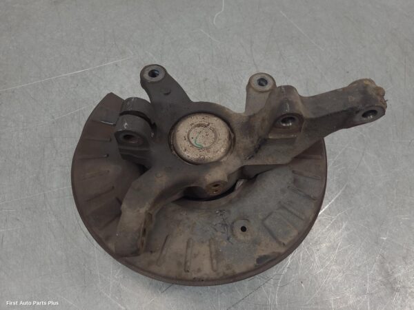 2006 MERCEDES VITO Left Front Hub Assembly