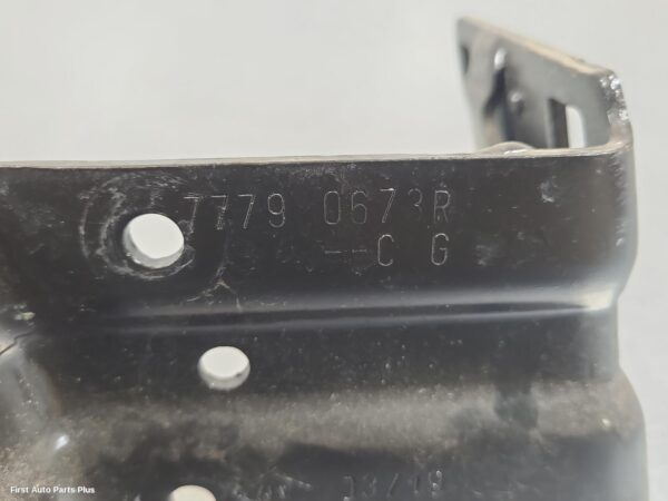 2021 RENAULT MASTER Door Hinge/Runner