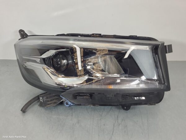 2024 LDV DELIVER 9 Right Headlamp