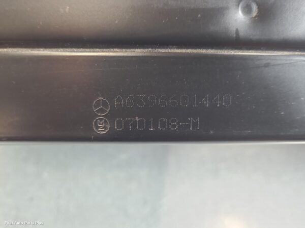 2007 MERCEDES VITO Seat Box