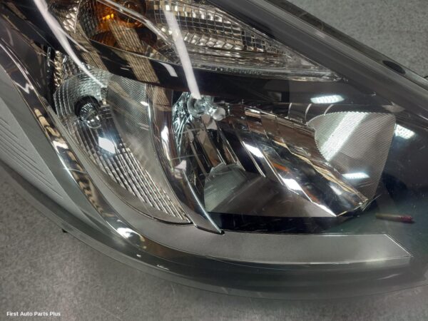 2017 RENAULT TRAFIC Right Headlamp