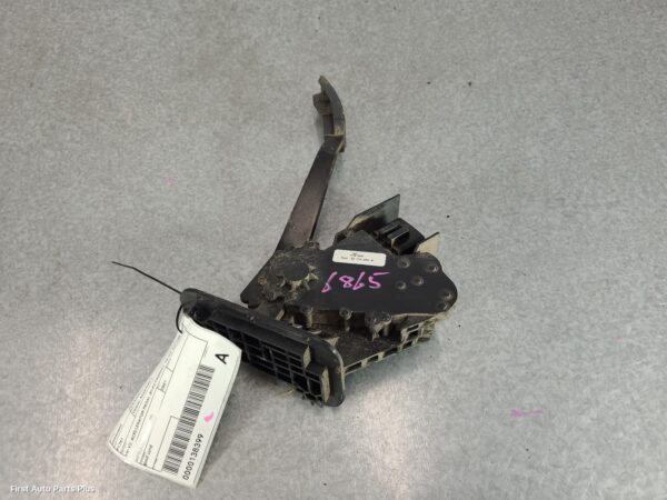 2001 FORD TRANSIT Pedal Assembly