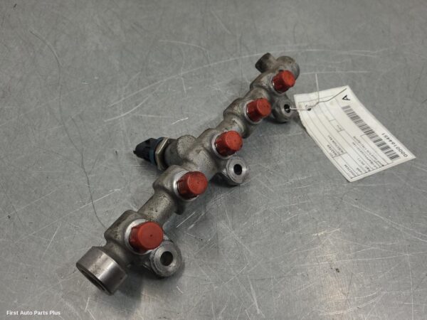 2016 RENAULT MASTER Injection Rail