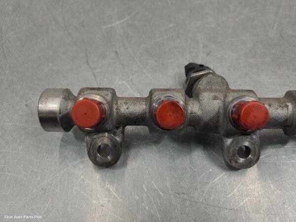 2016 RENAULT MASTER Injection Rail
