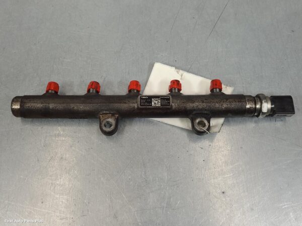 2013 FORD TRANSIT Injection Rail