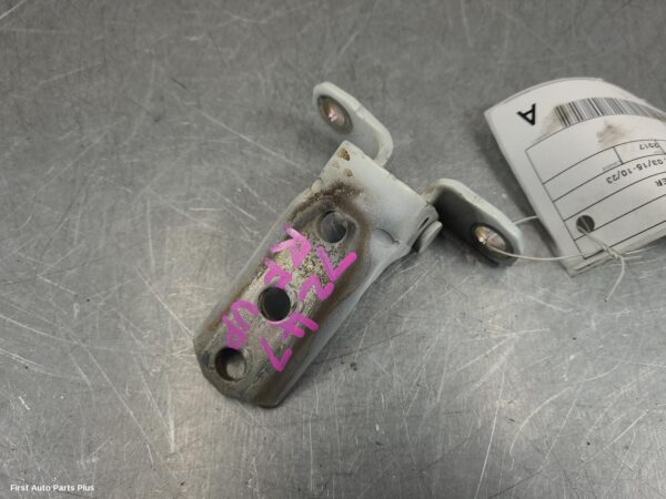 2017 MITSUBISHI TRITON Door Hinge/Runner