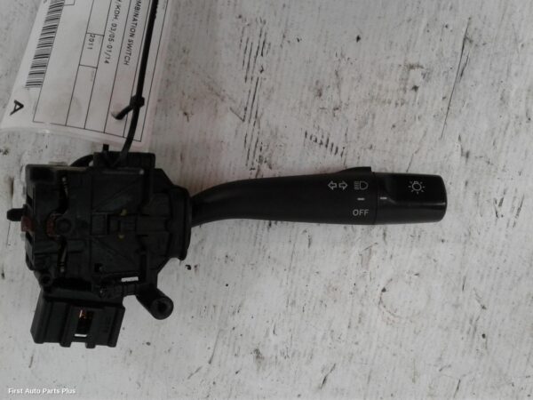 2011 TOYOTA HIACE Combination Switch