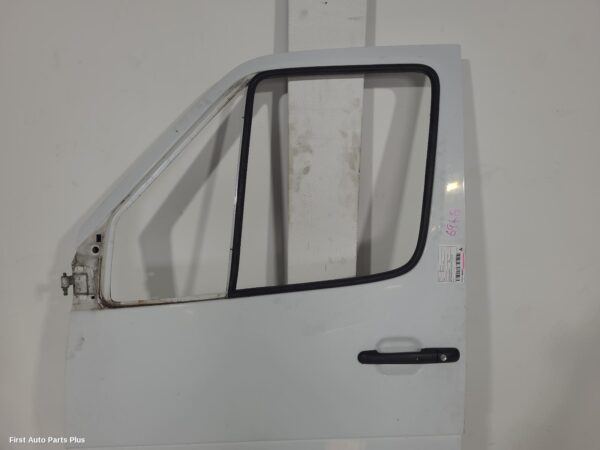 2002 MERCEDES SPRINTER Left Front Door