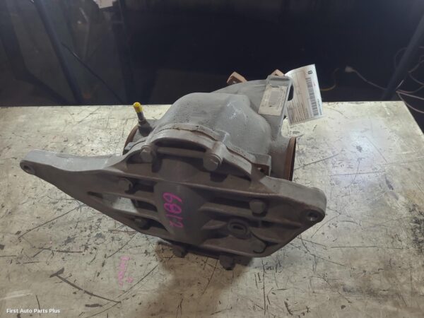 2017 MERCEDES VITO Differential Centre