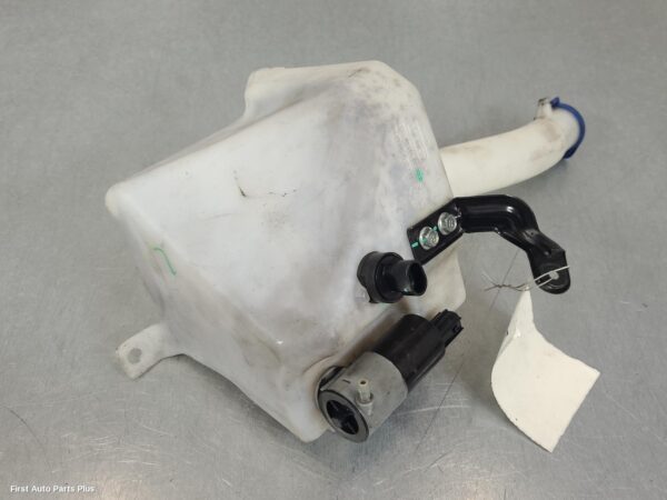 2018 MAZDA BT50 Washer Bottle