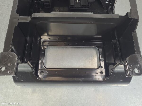 2019 MERCEDES VITO Seat Box