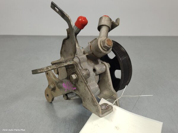 2018 NISSAN NAVARA Steering Pump