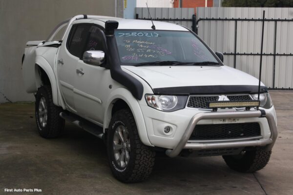 2014 MITSUBISHI TRITON Door Handle