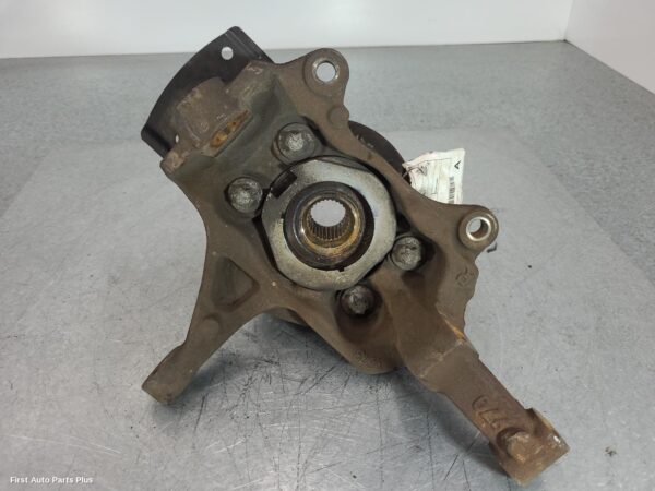 2017 RENAULT TRAFIC Right Front Hub Assembly