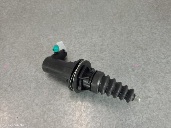 2005 FORD TRANSIT Slave Cylinder