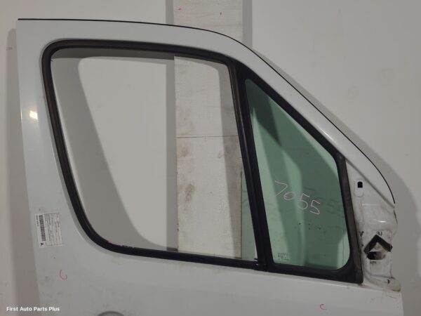 2015 MERCEDES SPRINTER Right Front Door