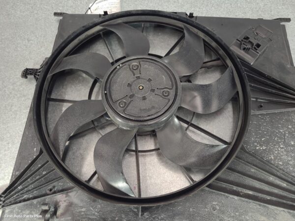2021 MERCEDES VITO Fan