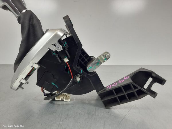 2024 LDV DELIVER 9 Gear Stick/Shifter