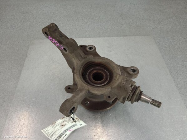 2013 RENAULT MASTER Left Front Hub Assembly