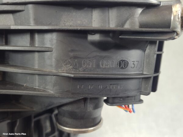2011 MERCEDES VITO Manifold
