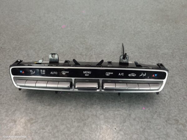 2017 MERCEDES VITO Heater/Ac Controls