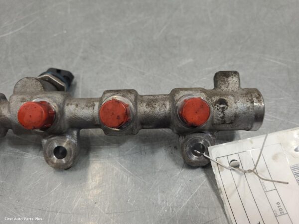 2016 RENAULT MASTER Injection Rail