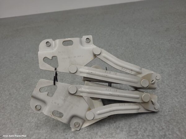 2020 MERCEDES SPRINTER Bonnet Hinge/Strut