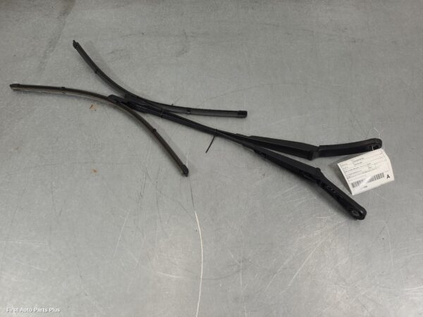 2021 VOLKSWAGEN TRANSPORTER Wiper Arm