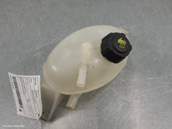 2016 RENAULT MASTER Overflow Bottle