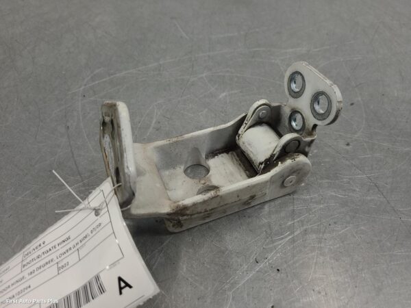 2022 LDV DELIVER 9 Bootlid/Tgate Hinge