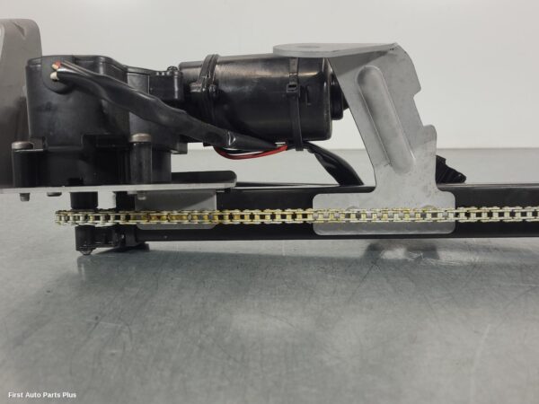 2016 MERCEDES VITO Hatch Strut