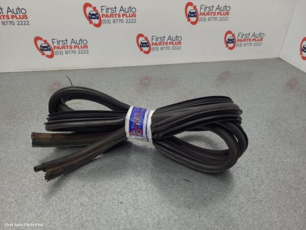 2013 RENAULT TRAFIC Door/Tailgate Seal