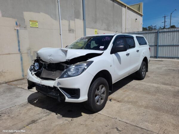 2018 MAZDA BT50 Right Front Door Window
