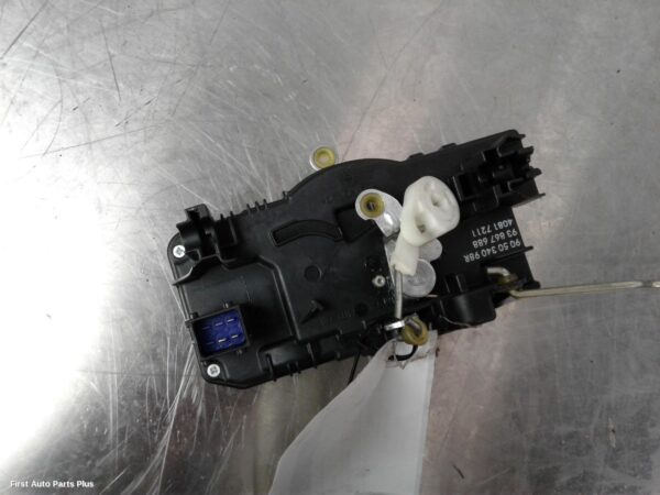 2017 RENAULT TRAFIC Door/Boot/Gate Lock