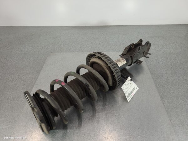 2021 MERCEDES VITO Left Front Strut