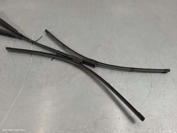 2021 VOLKSWAGEN TRANSPORTER Wiper Arm