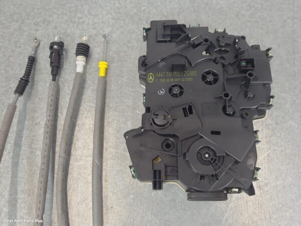 2019 MERCEDES VITO Door/Boot/Gate Lock