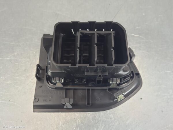 2023 RENAULT MASTER Trim Panel